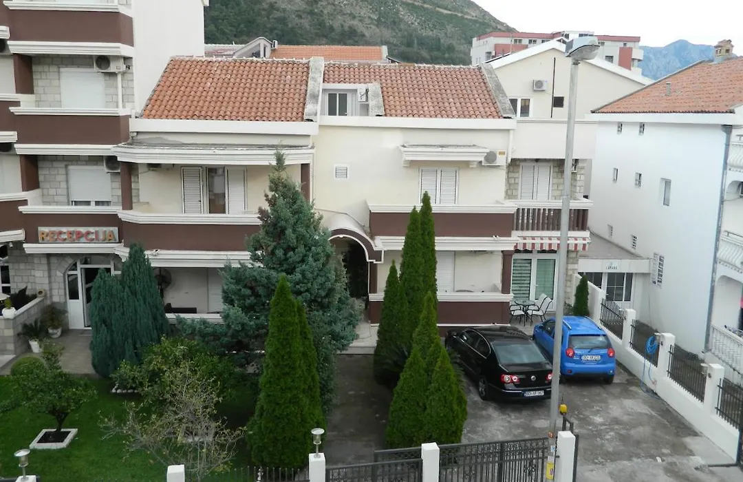Mena Apartmani-1