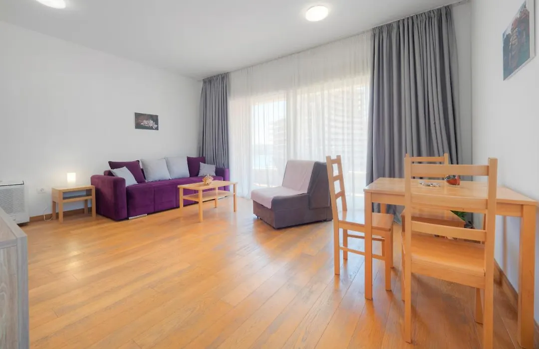 Seaside Rest Apartments-1