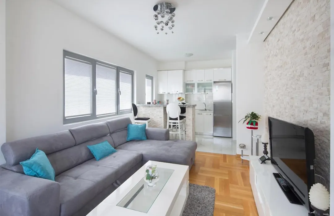 City Center Lux Apartment-1