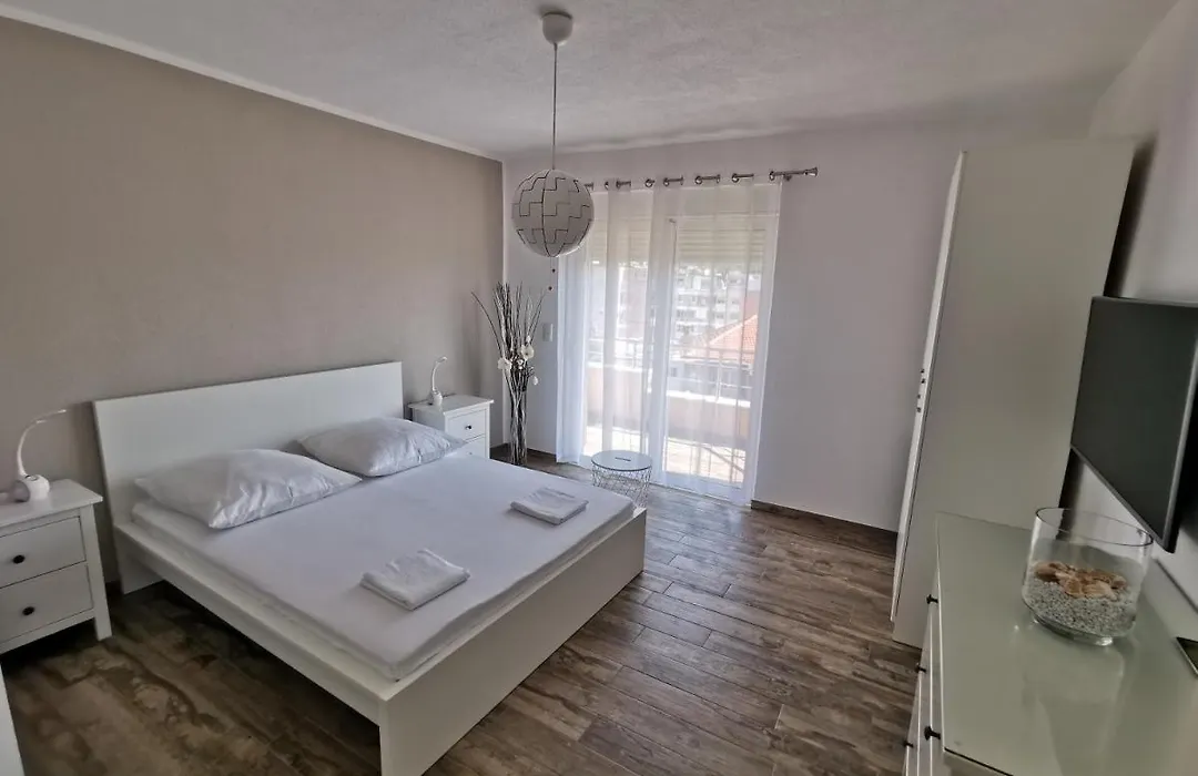 Hotel Villa Jolyn-1