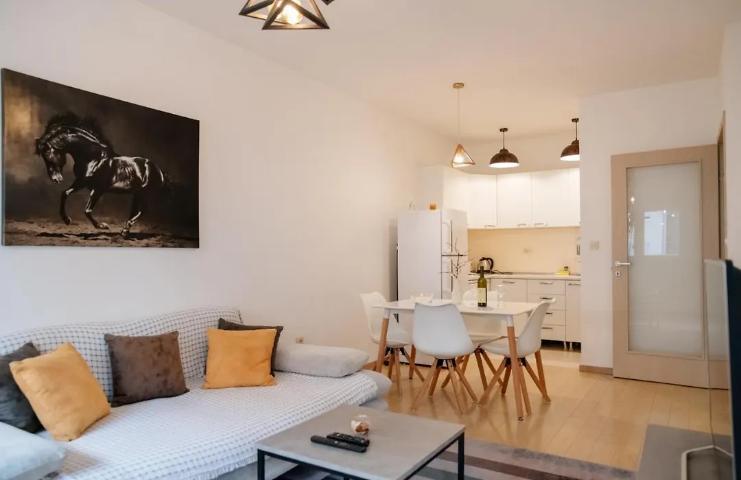 Modern, Work-Friendly Apartment, City Kvart-1