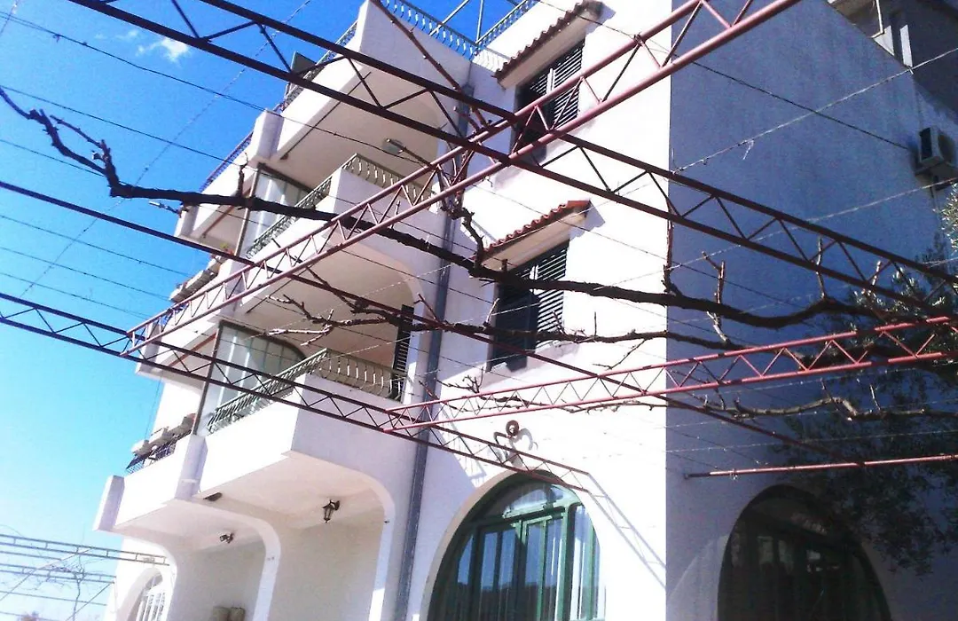 Hoxha Rooms-1