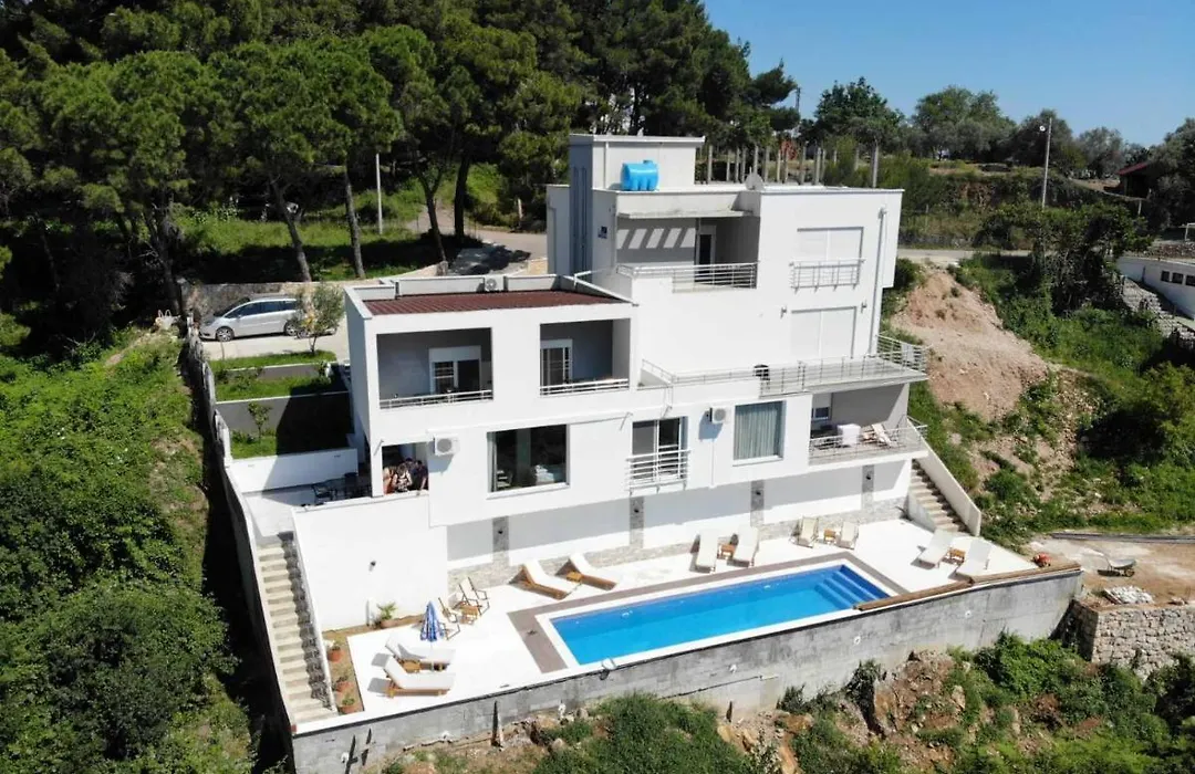 Belvedere Apartments-1