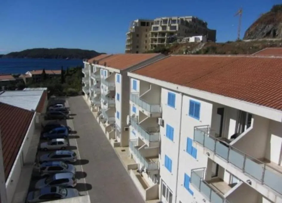 Irish Apartment Complex-1
