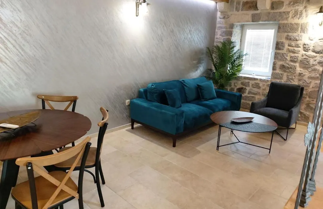 Casa Vecchia-1