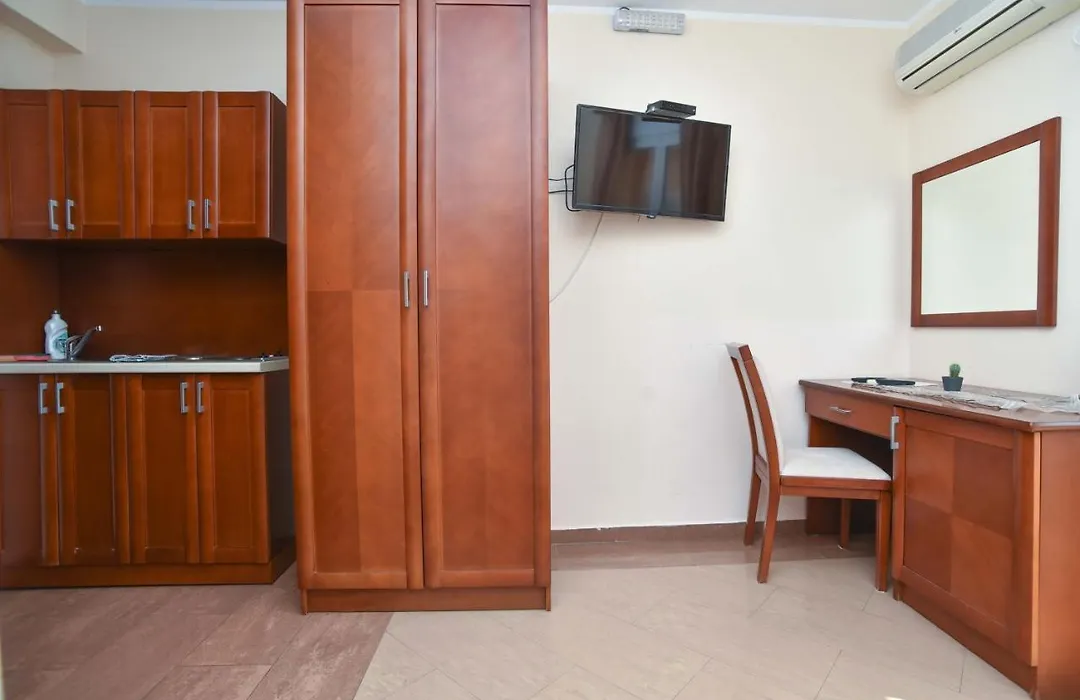 Apartments Villa Sveti Nikola-1