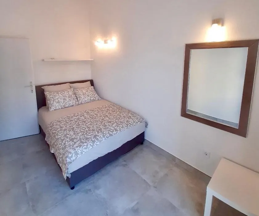 Apartment White-1