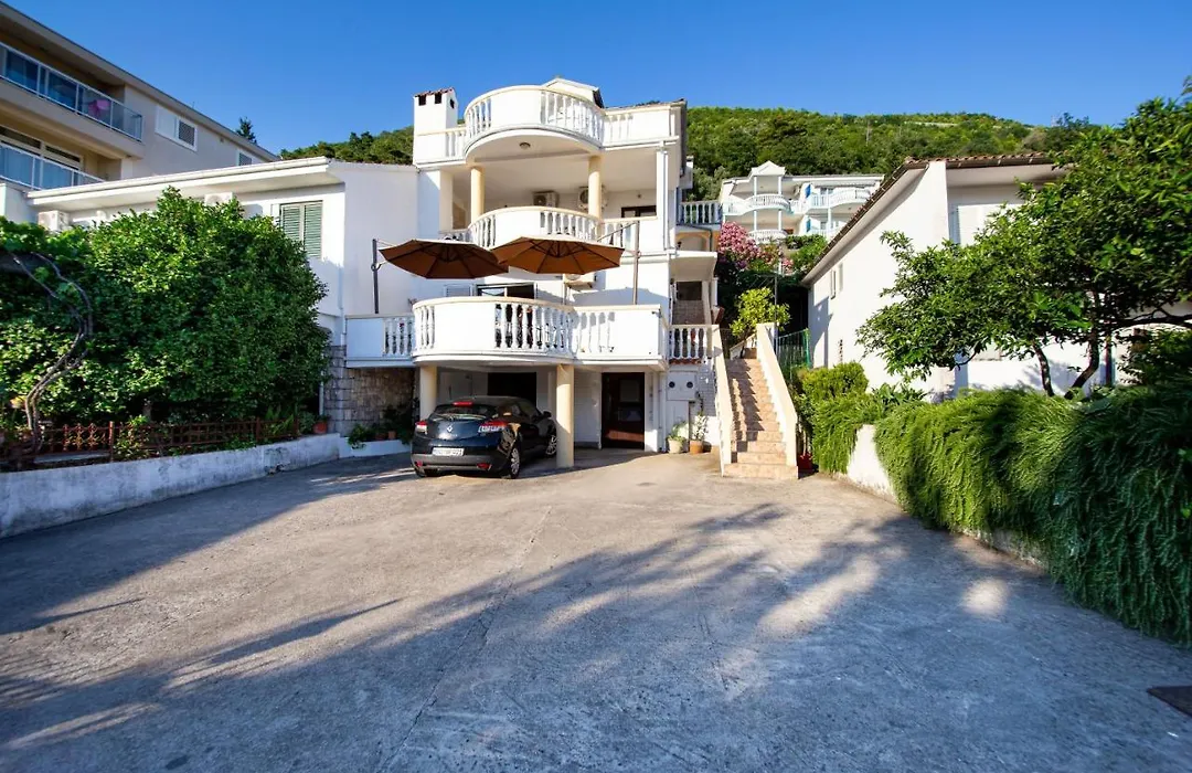 Villa Vojnic-1