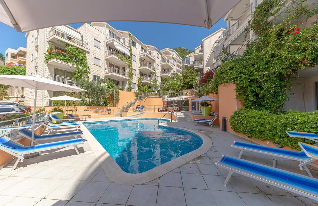 Petrovac Bay Apartments-1