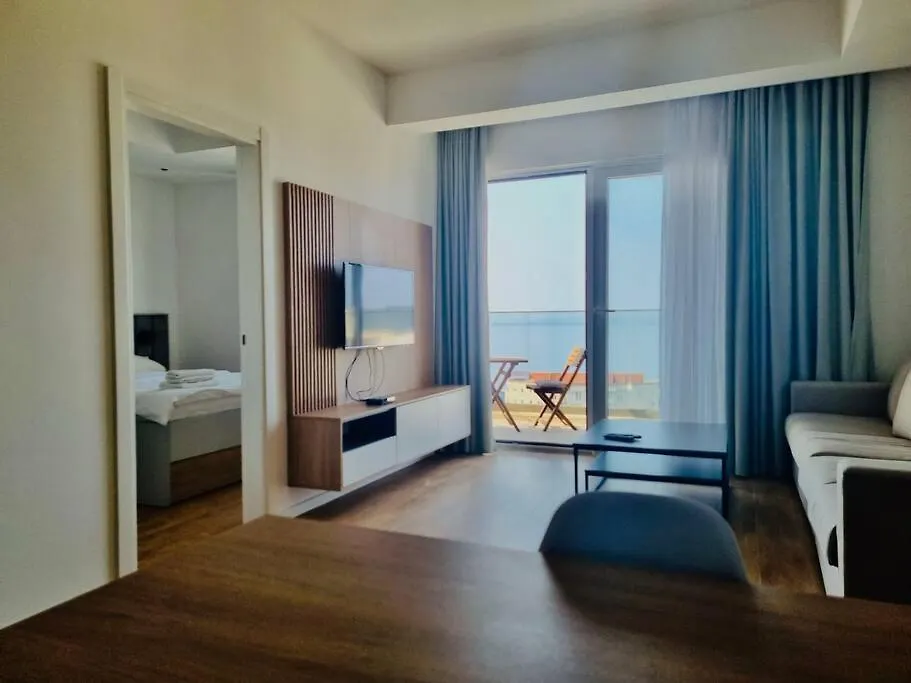 Lovely Partial Sea View One Bedroom Flat In Horizon Residences A22-1