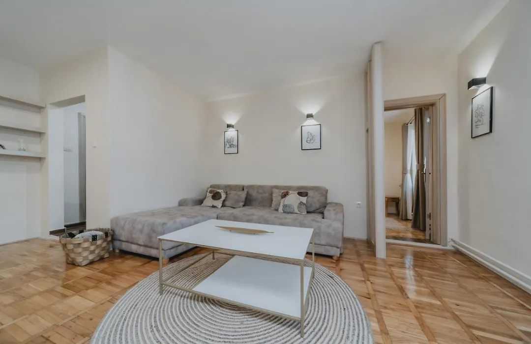 Regina Apartments-1