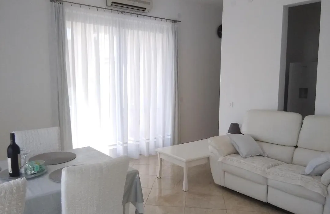 Petrovac - Lucice - 2026 - Prijevorac, Bb - Apartment - Oxana - Stan 1-1
