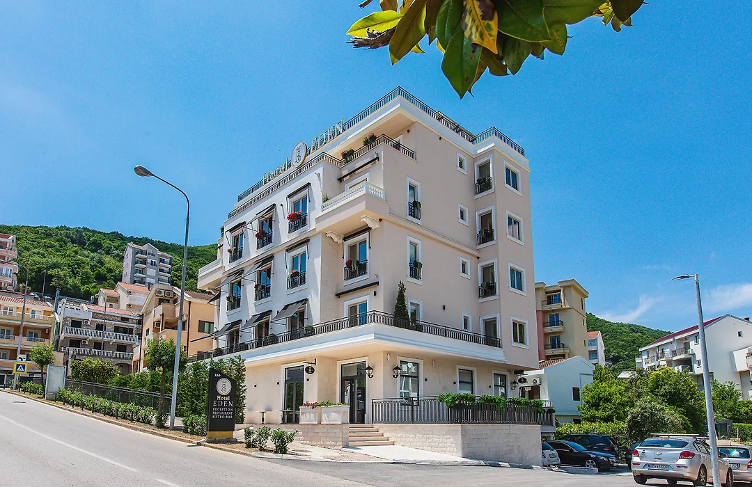Hotel Crown-1