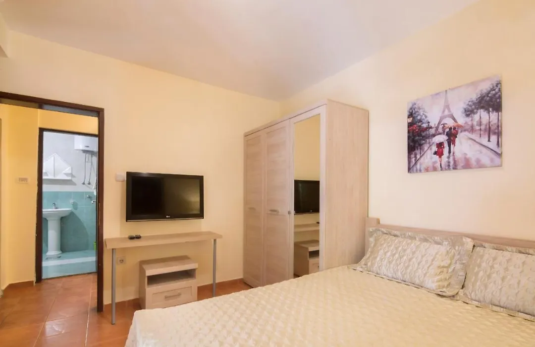 Splendid Apartments-1