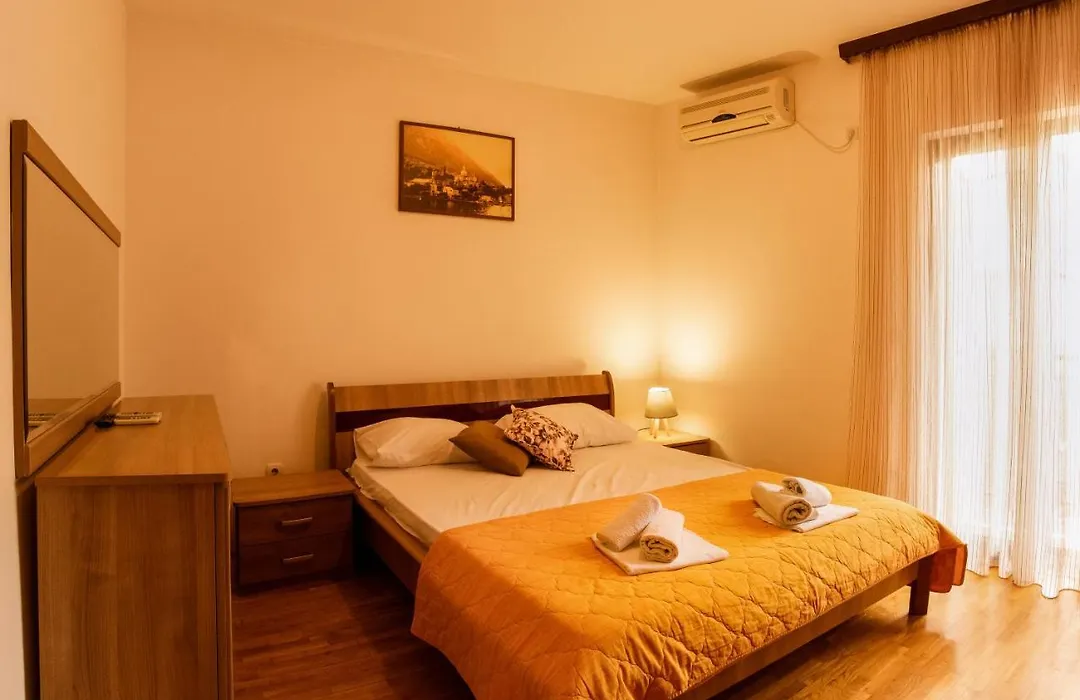 Apartments&rooms Marija-1