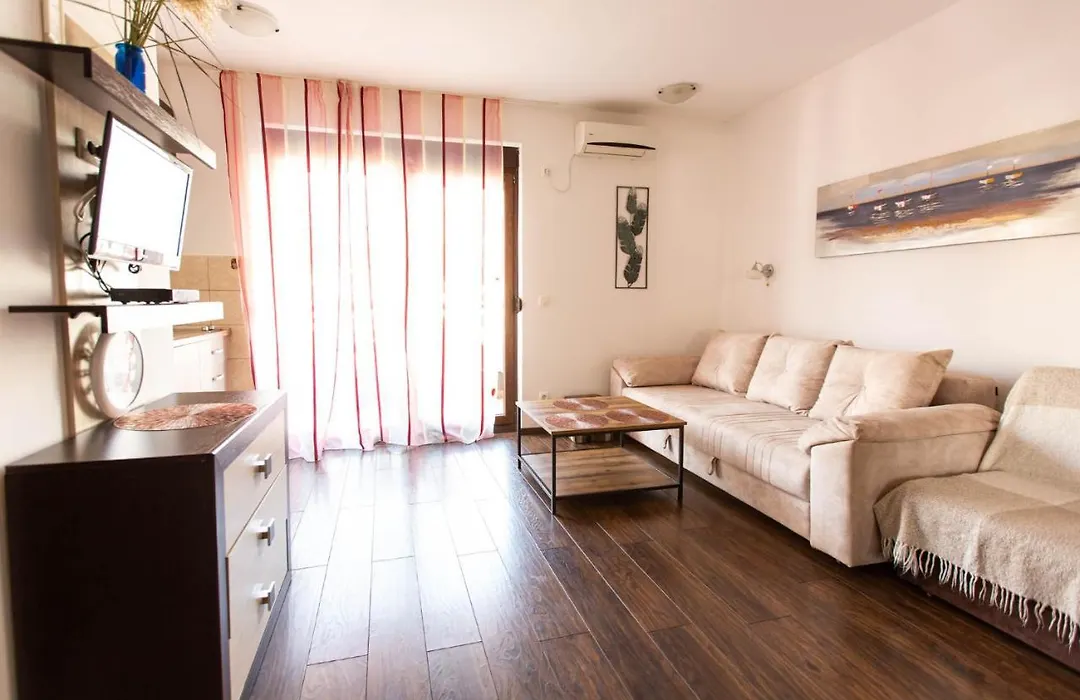 Apartment Lora-1