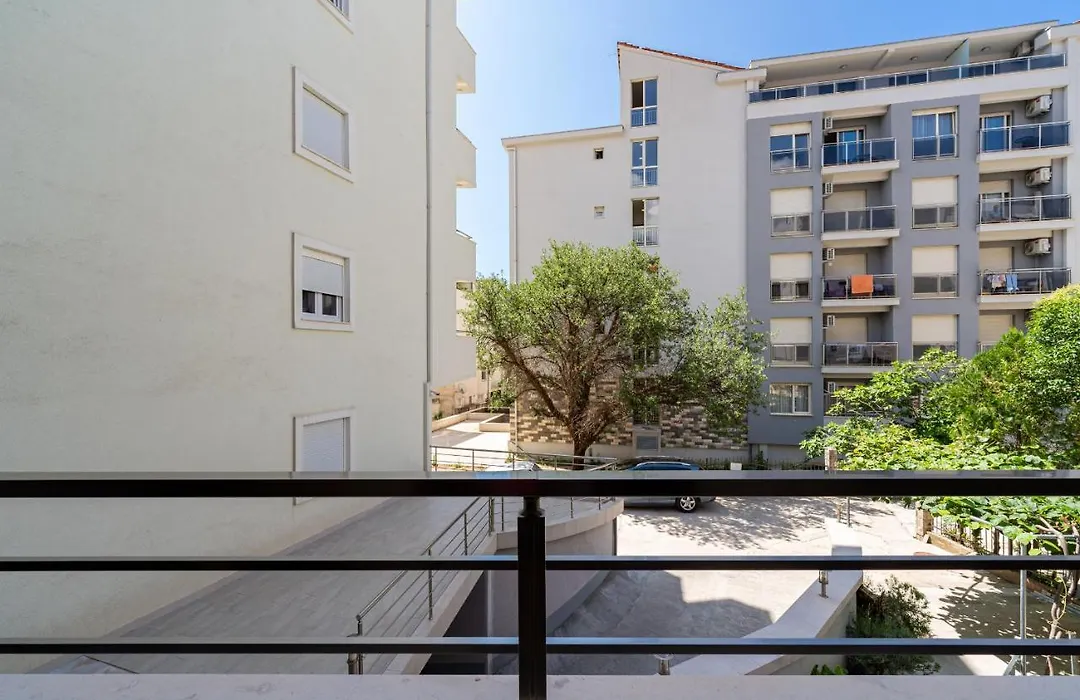 Studio Apartments Marea 2-1