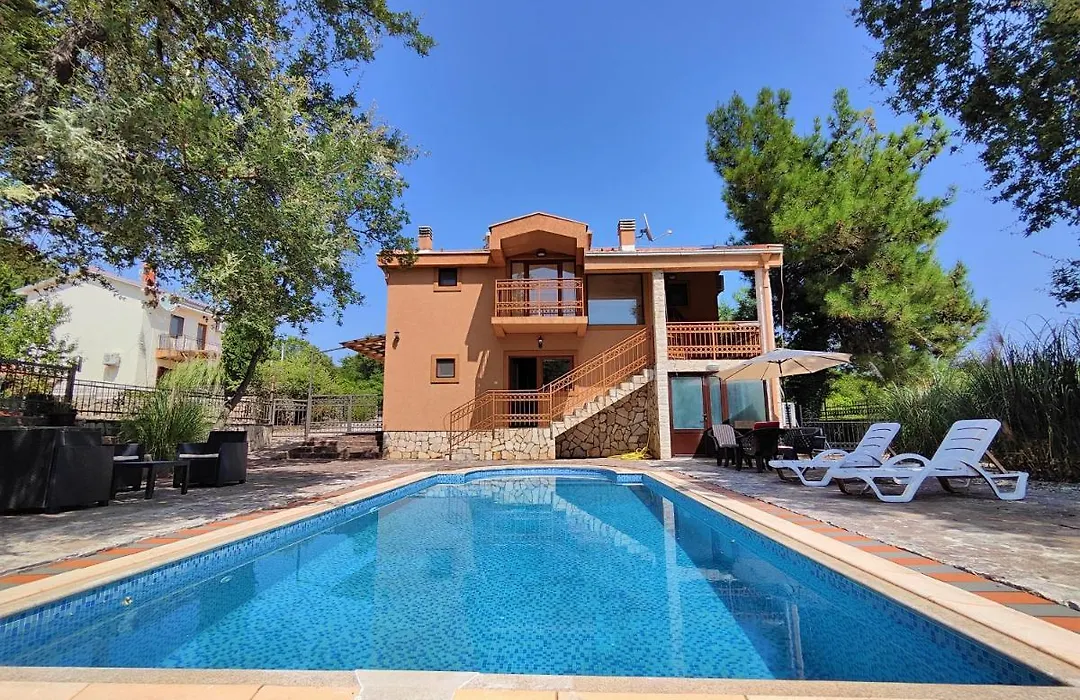 Korda Villas Residence-1