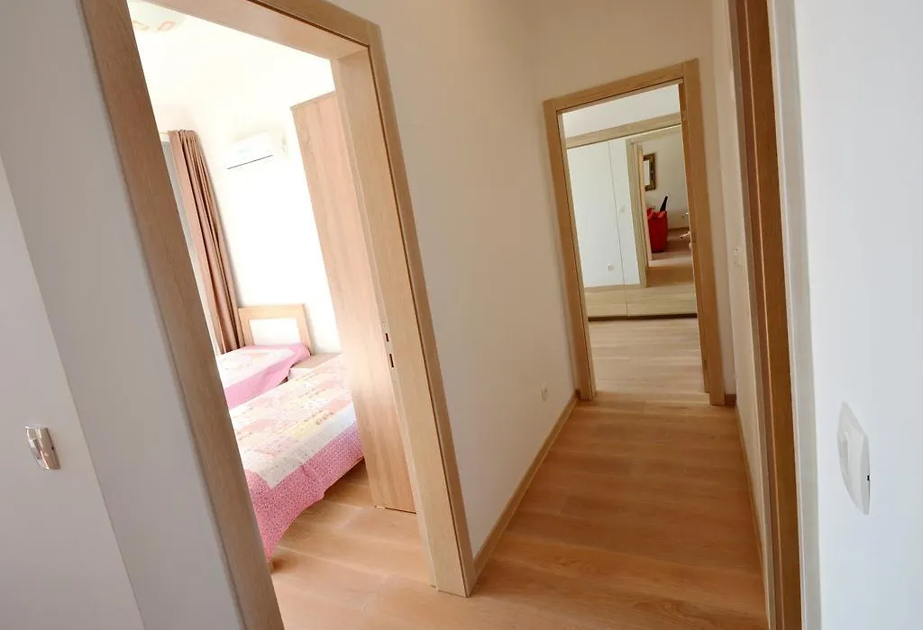 Hec Apartment-1