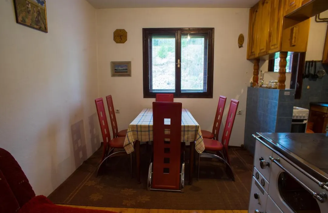 Guest House Jezera-1