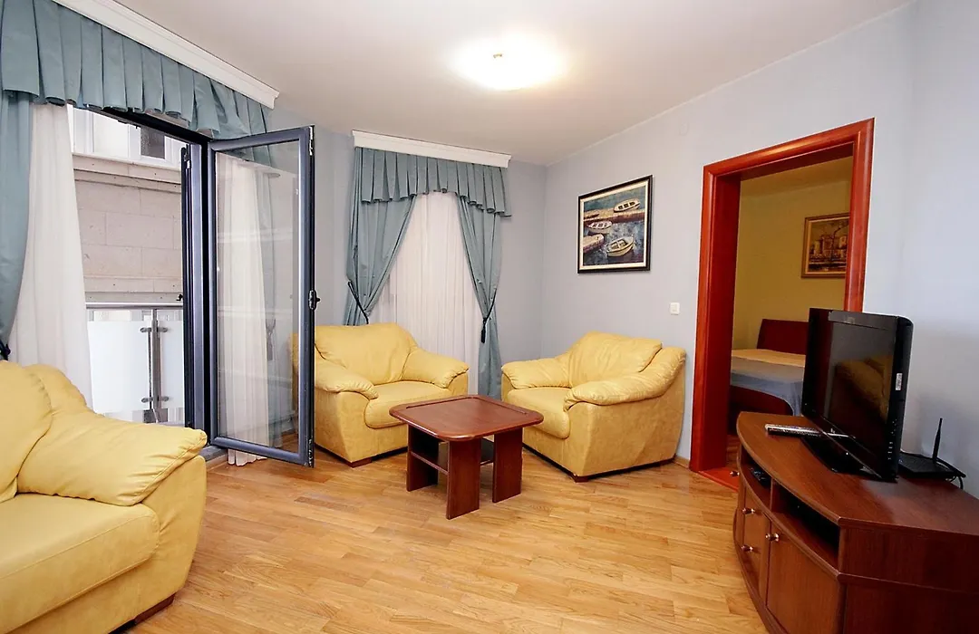 Plava Vila Beach Apartments Sveti Stefan-1