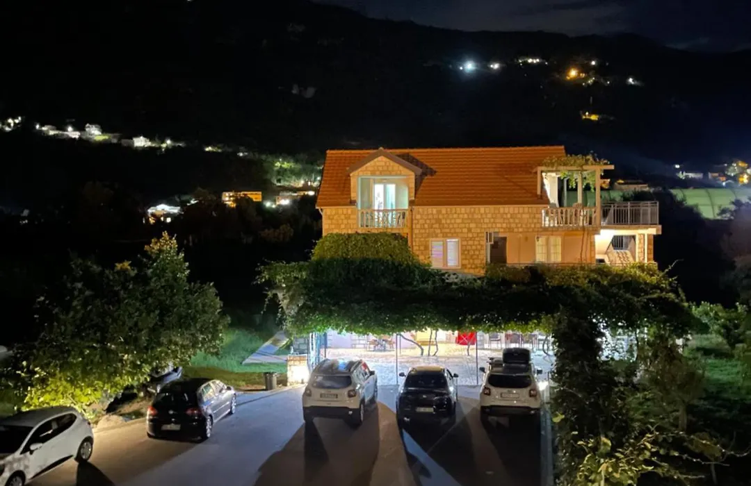 Apartmani Mendula-1
