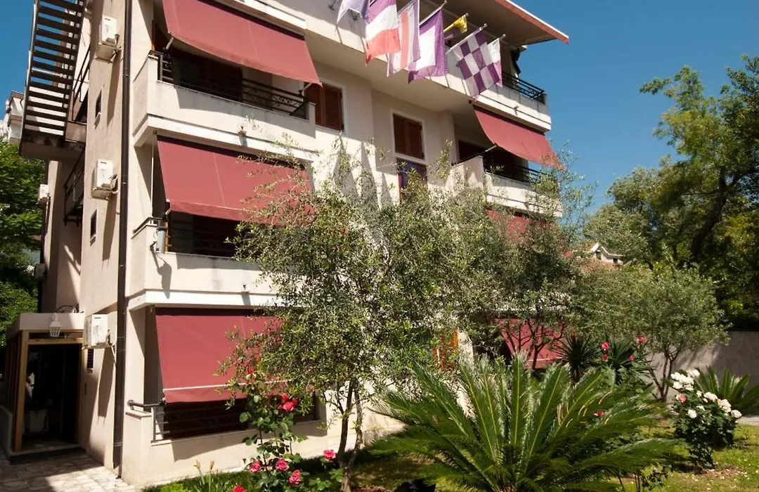 Captain Apartments-1