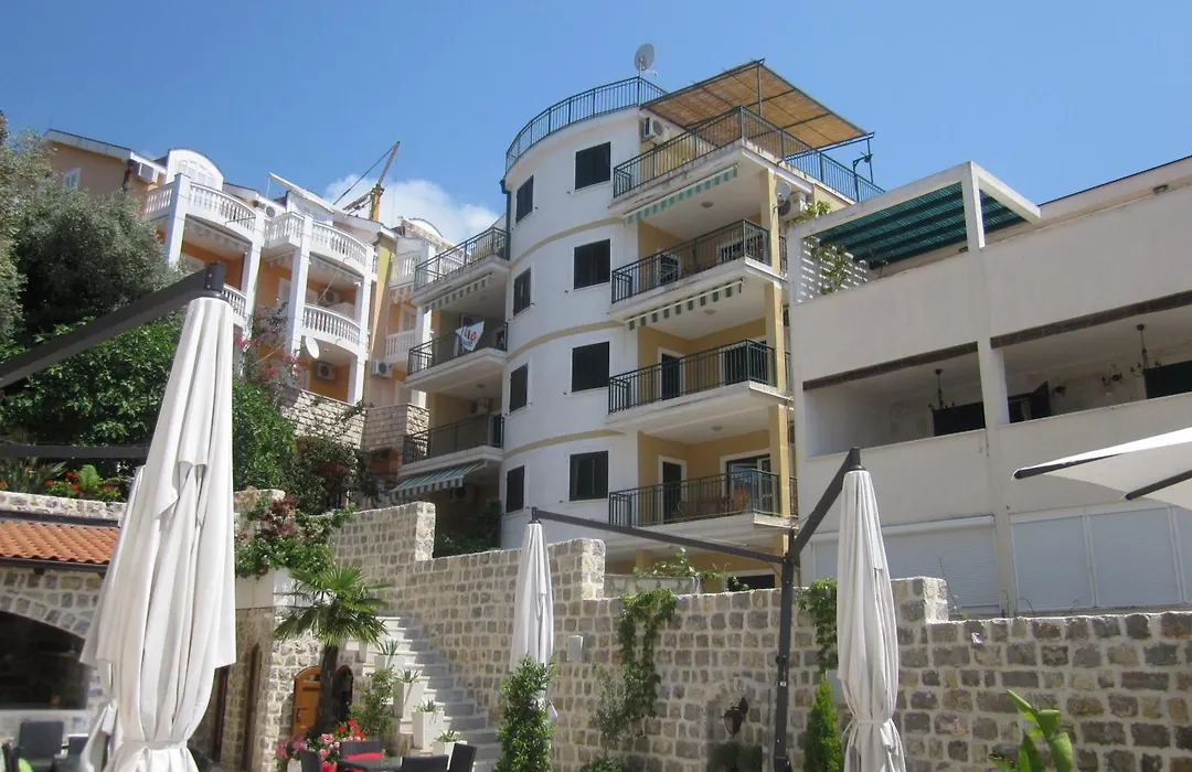 Apartments Rales-1