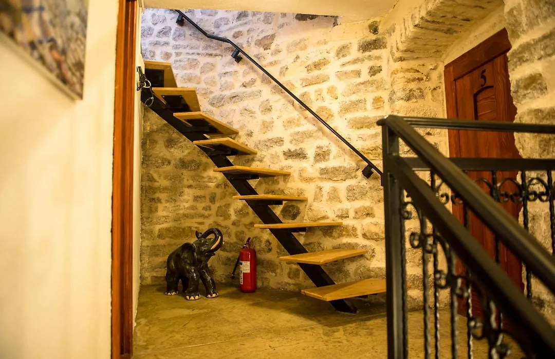 Antika Guesthouse-1