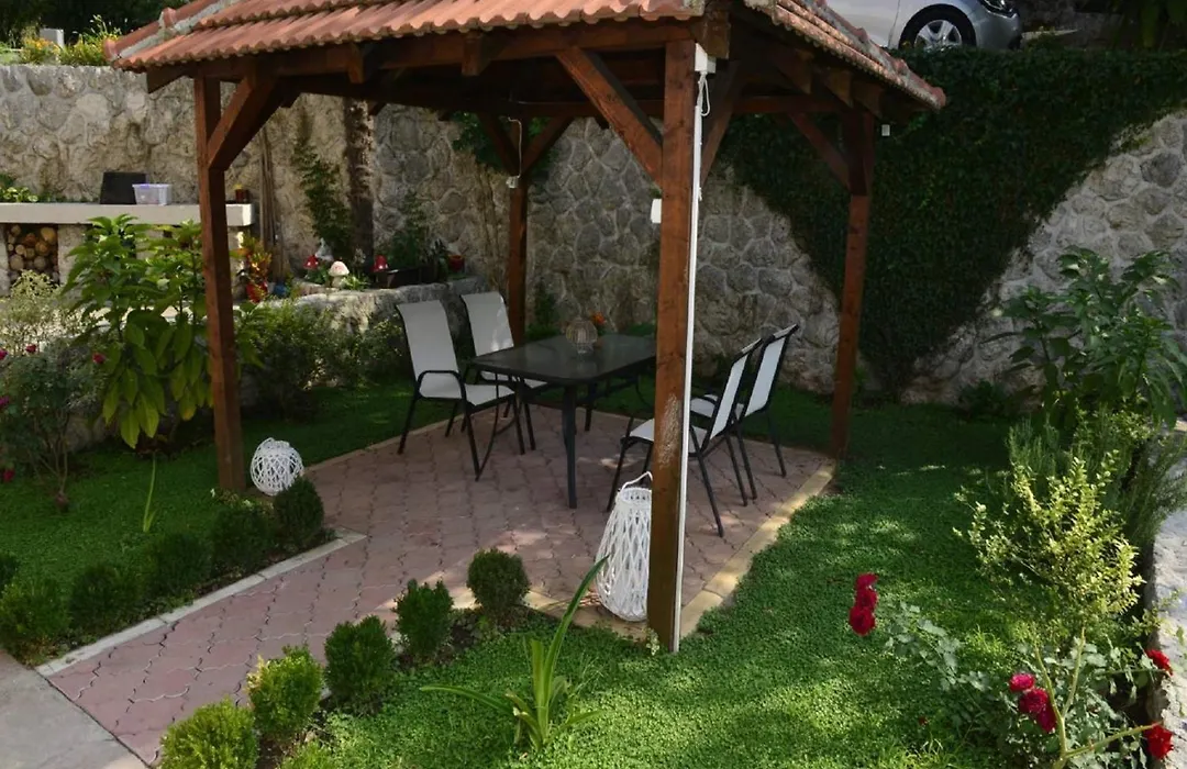 Villa Andrea Apartments With Parking-1