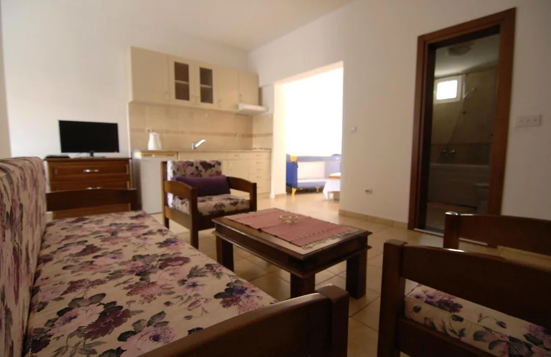 Guest House Maslina-1