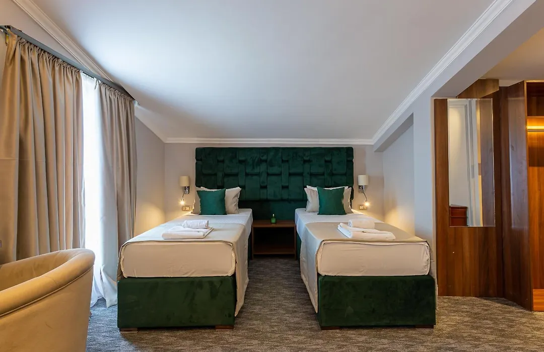 Hotel Ideall-1