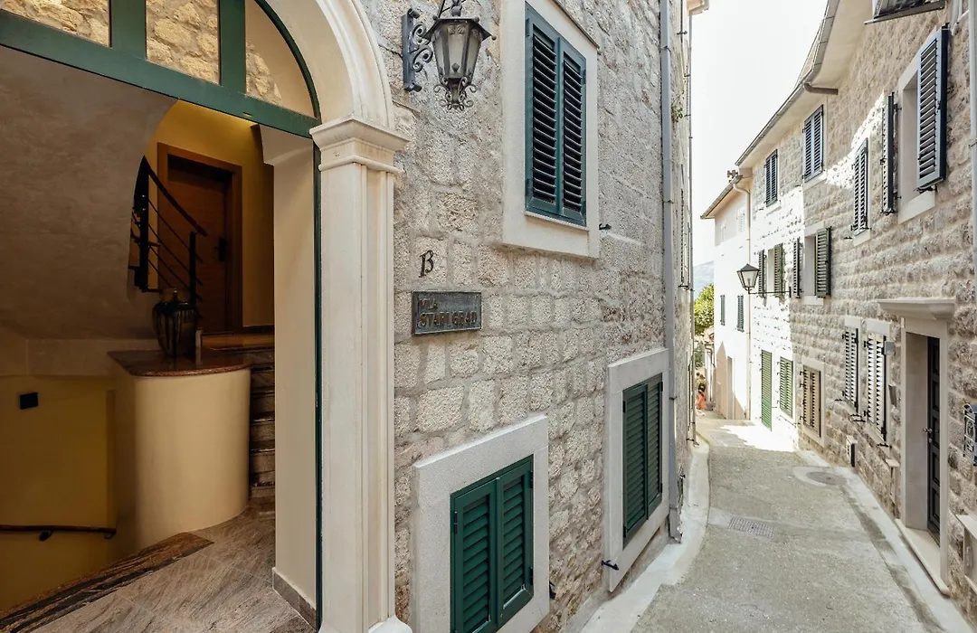 Guesthouse Villa Stari Grad-1