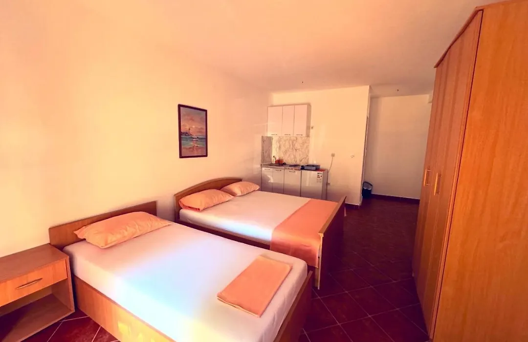 Guesthouse Mb Knezevic-1
