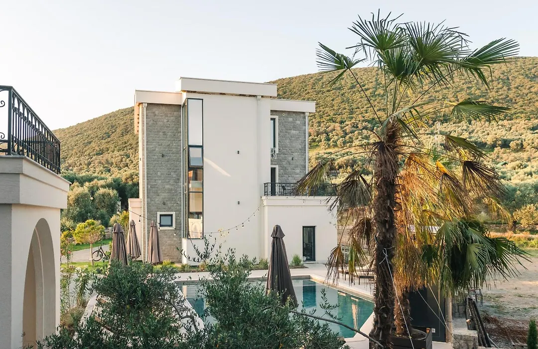 Carolea Villas - Boutique Hotel & Villas-1