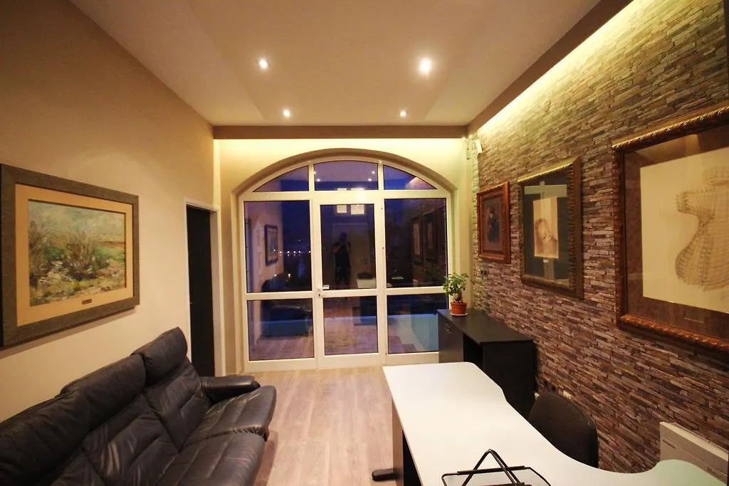 Art Guesthouse-1