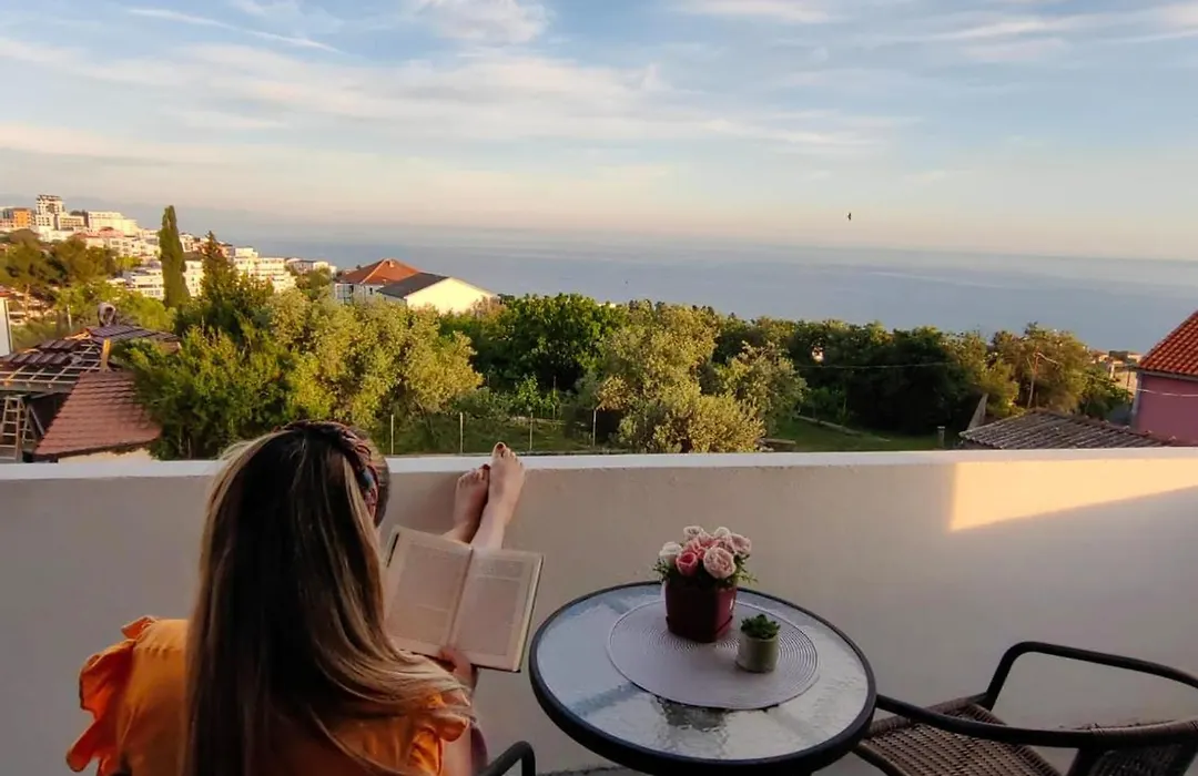 Bor - The Entire Home With Sea View-1