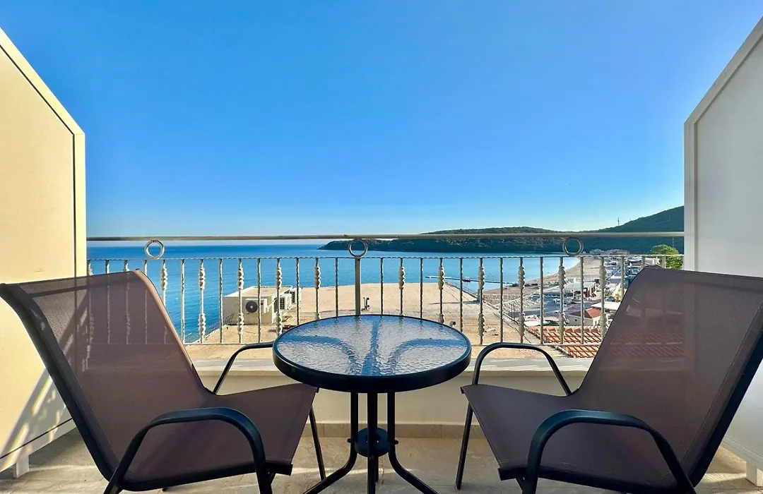 Beachfront Hotel Palma - Jaz-1