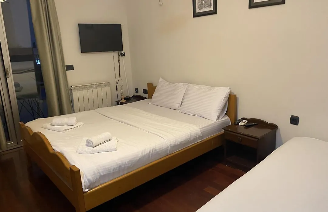 Vila Centar-1