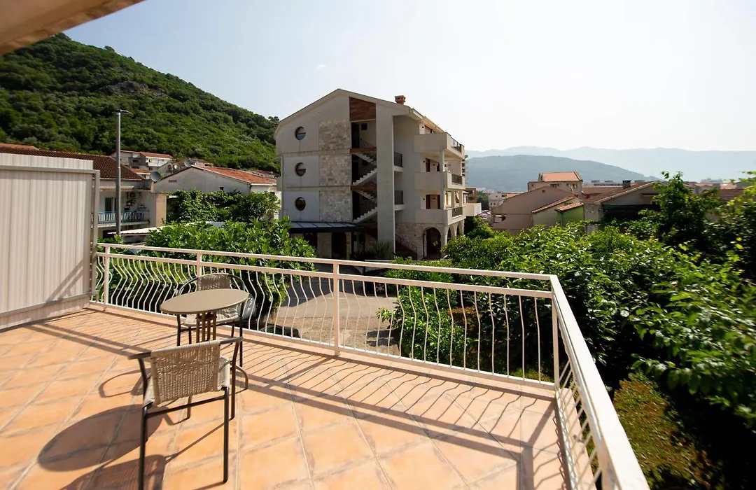Apartments Mika-1
