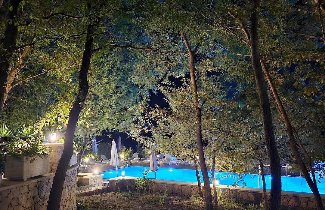 Green Hill Apartments-1