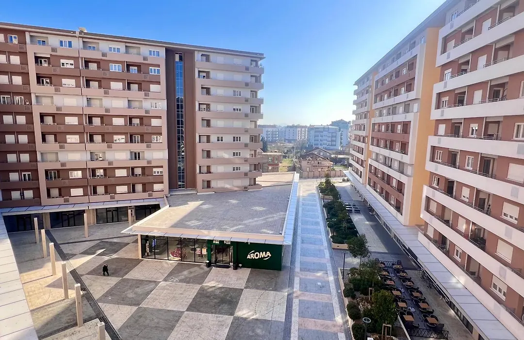 White Homes Apartments • Central Point-1