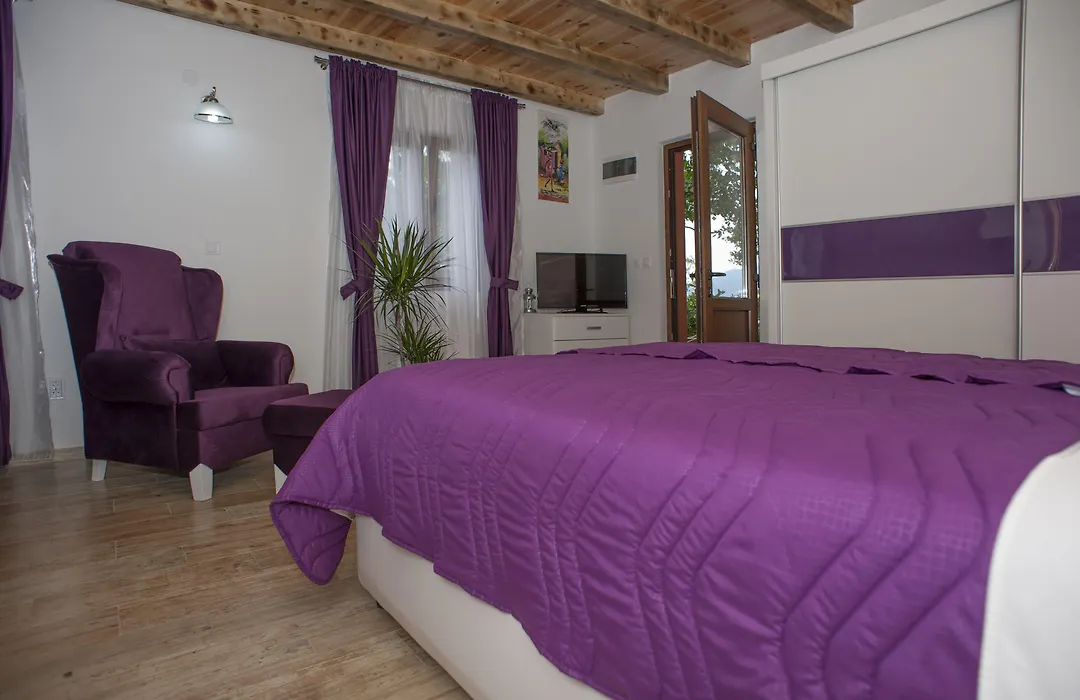 Harmonia Bungalows & Pool-1