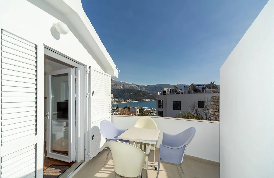 Panoramic Apartment-1