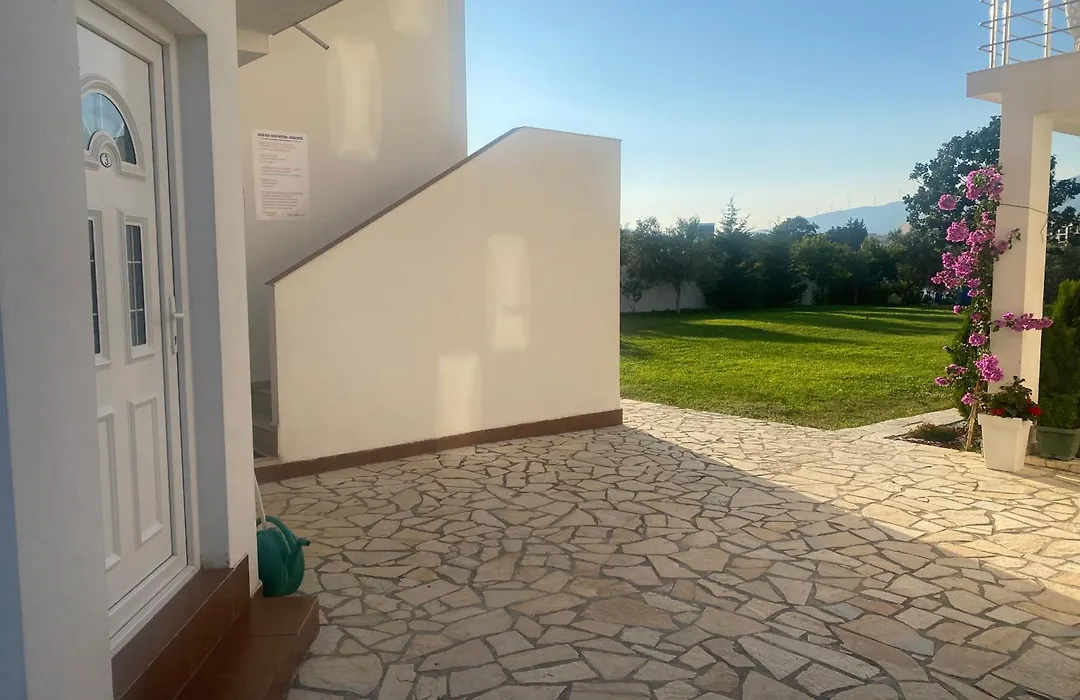 Apartments Vila Sara M-1