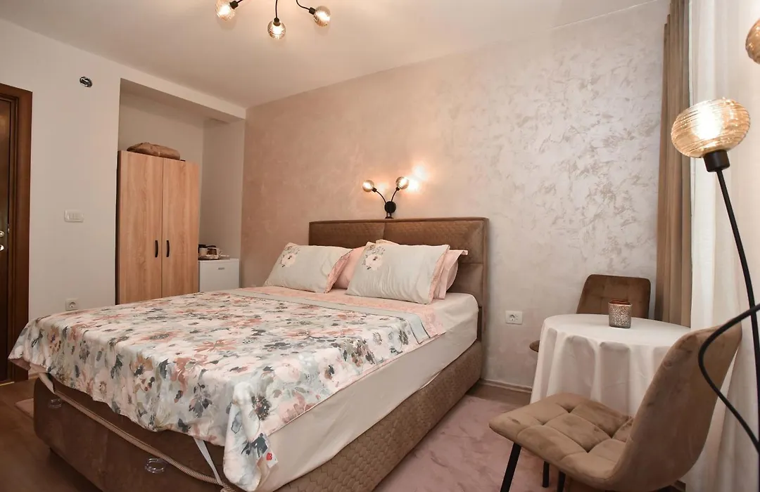 Vila Apartments Lidija-1