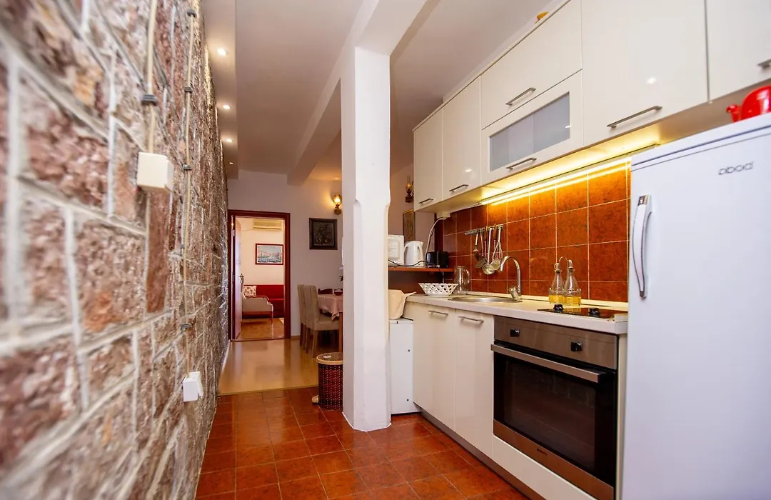 Bmv Apartment 1 With Sea View-1