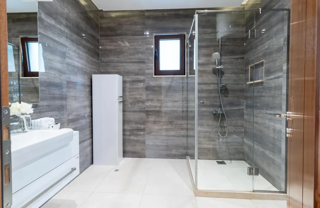 Arte Luxury Pool Apartmets-1