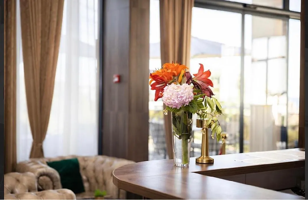 D Iman Hotel-1