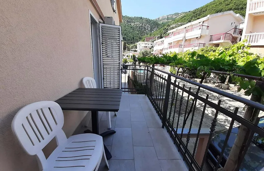 Apartments Srzentic-1